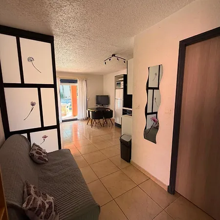 Апартаменты Jolie Dans Village De - Miami 26 *